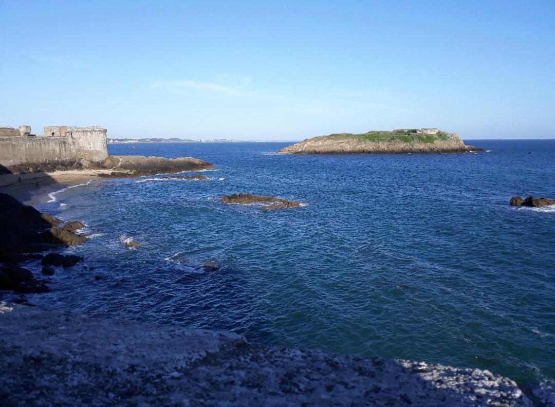 Appartement Au Coeur D'Intra Muros Saint-Malo Exteriör bild