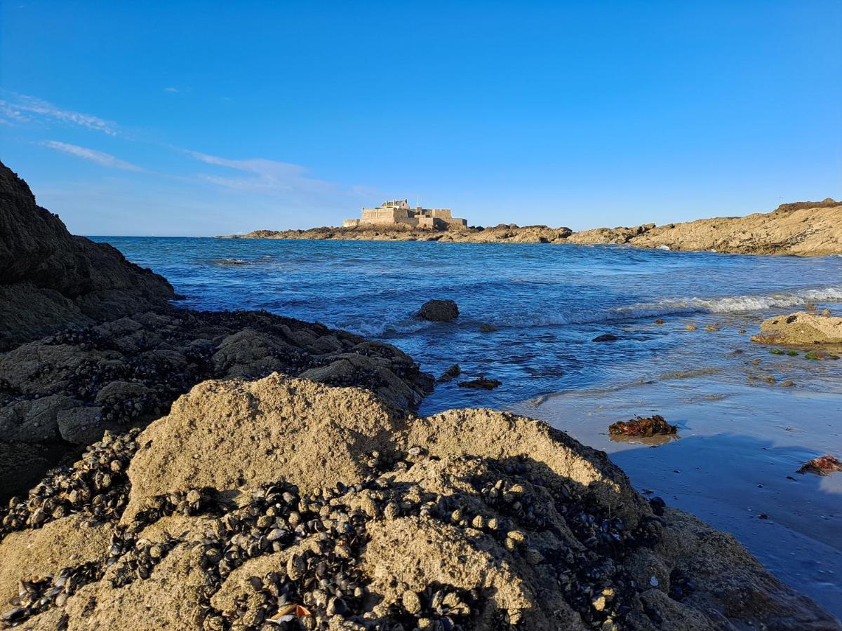 Appartement Au Coeur D'Intra Muros Saint-Malo Exteriör bild