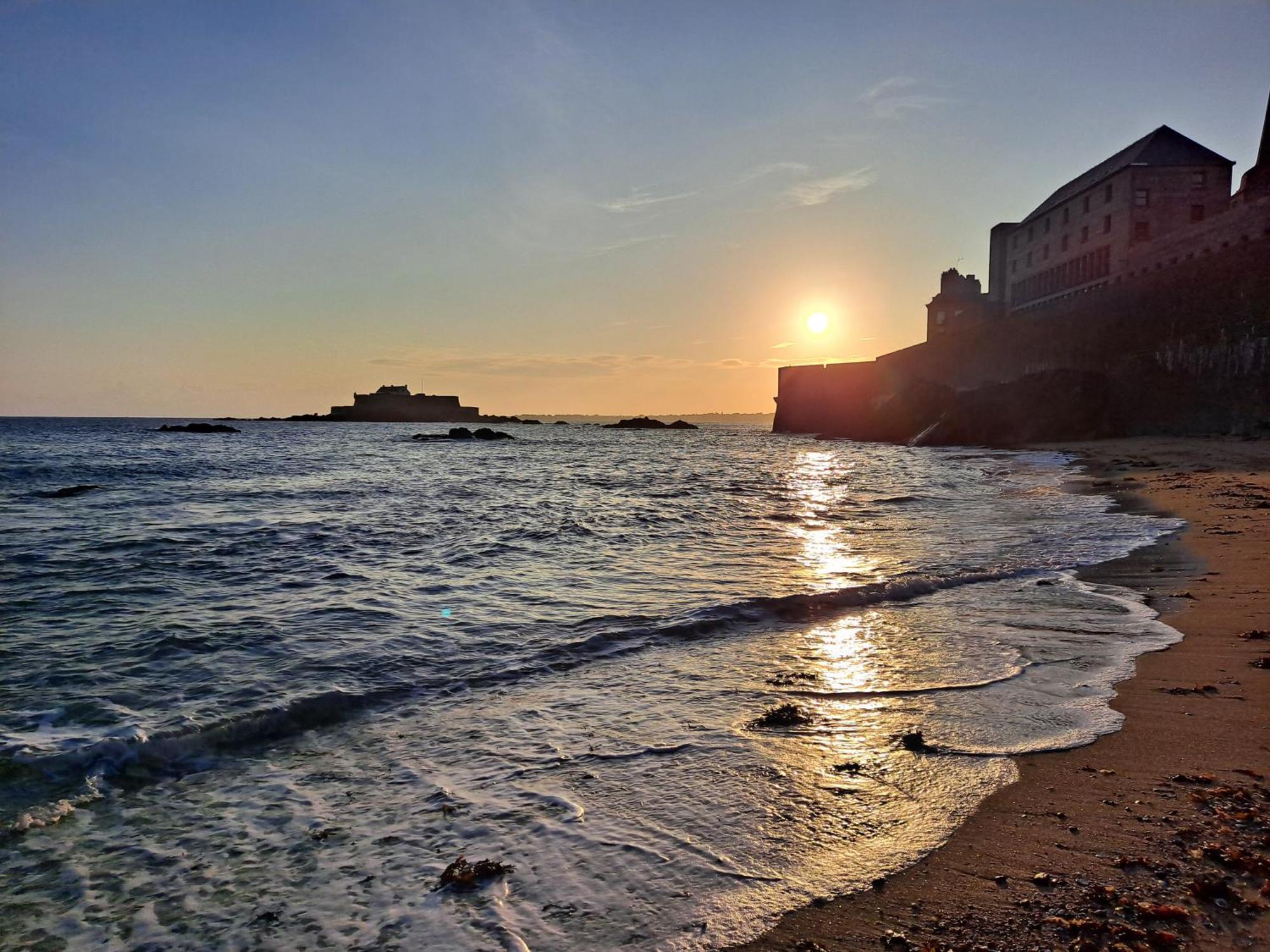 Appartement Au Coeur D'Intra Muros Saint-Malo Exteriör bild